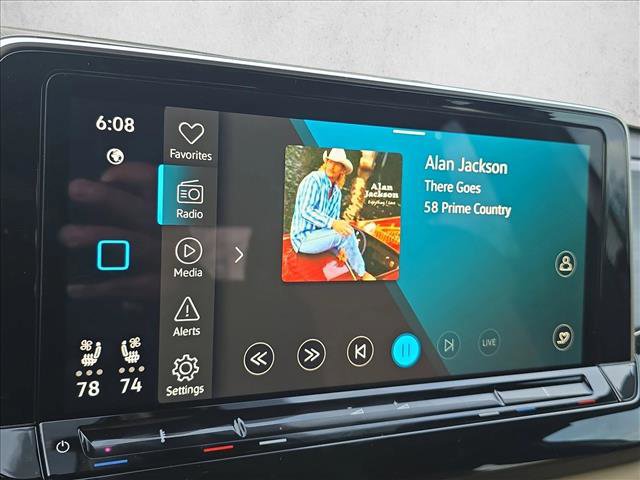 New 2026 Volkswagen Atlas Cross Sport SE image 15