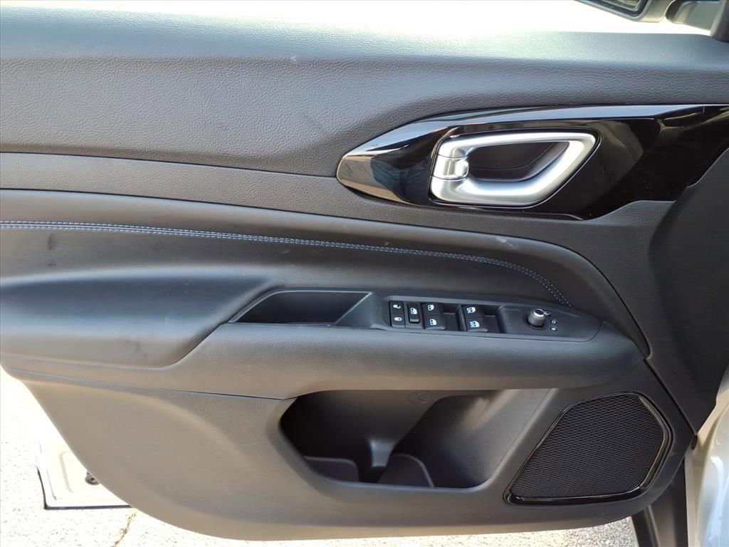 New 2026 Jeep Compass Latitude image 15