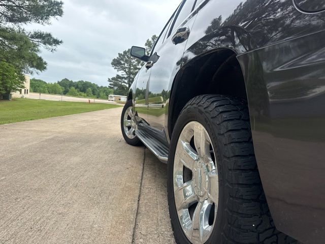 Used 2015 Chevrolet Tahoe LTZ AWD/4WD image 13