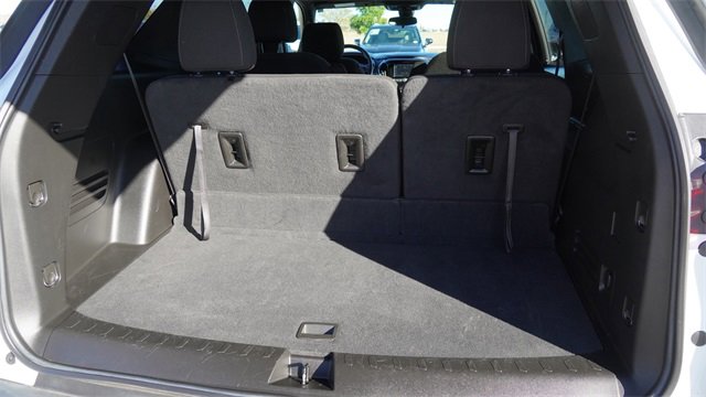 Used 2023 Chevrolet Traverse LT image 14