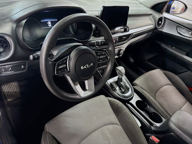 Used 2023 Kia Forte LXS w/ LXS Technology Package FWD image 16