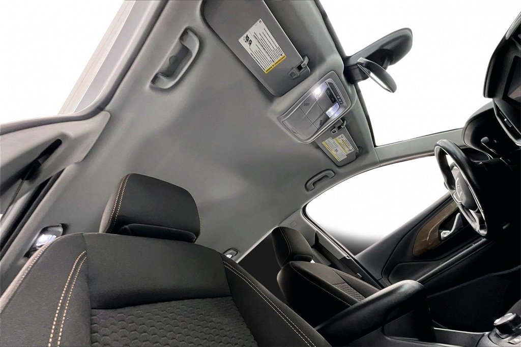 Used 2020 GMC Terrain SLE w/ Driver Convenience Package image 22