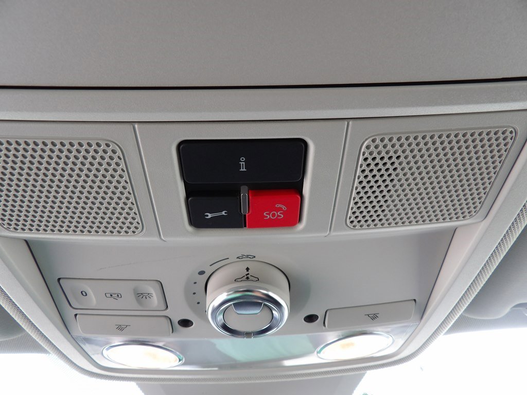 Used 2017 Volkswagen Passat 1.8T SEL Premium image 18