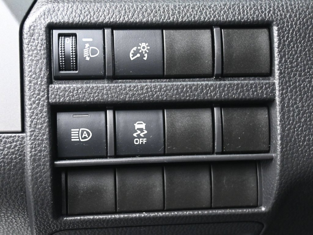 Used 2024 Toyota Tacoma TRD Sport AWD/4WD image 5