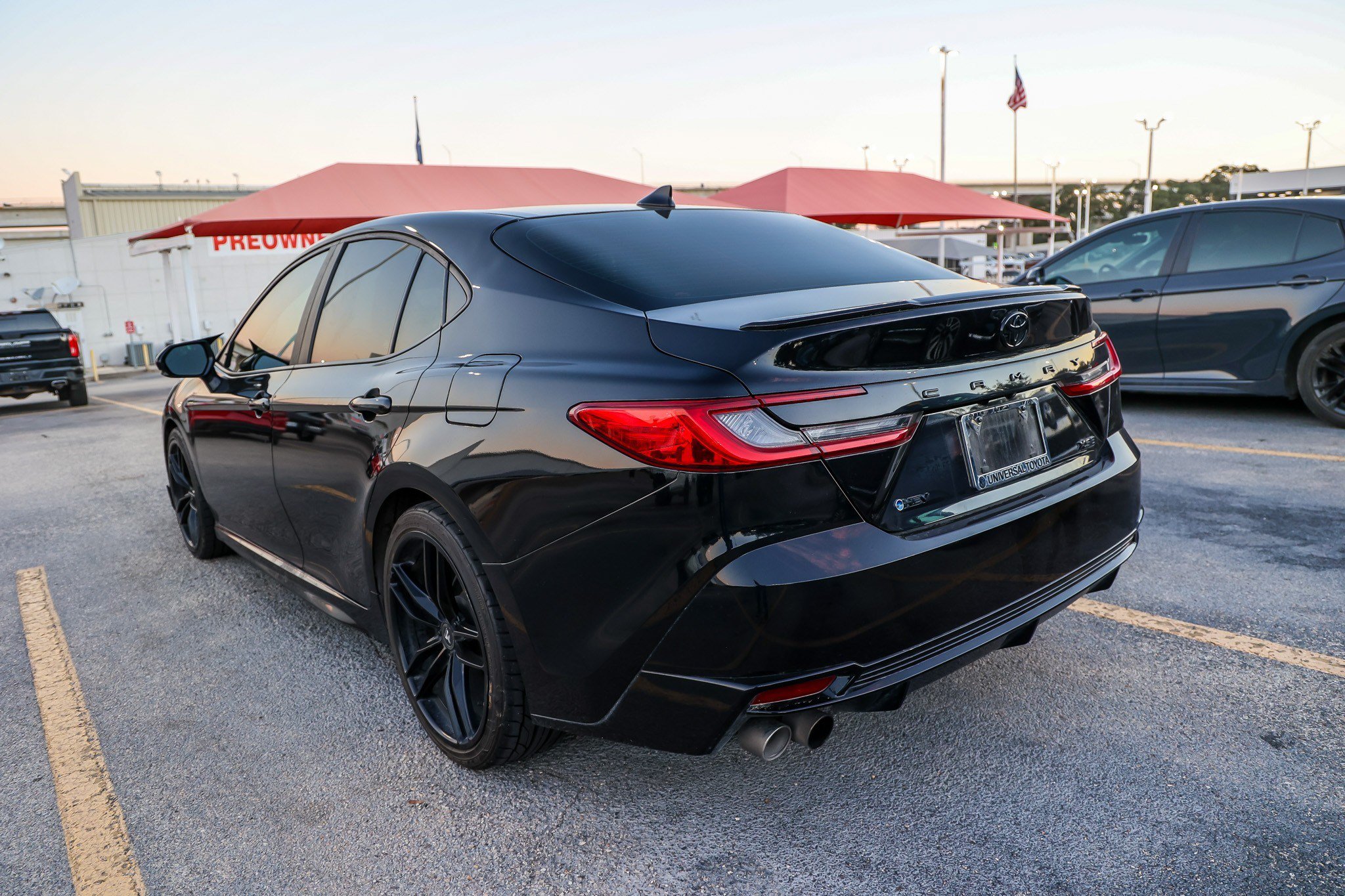 Used 2025 Toyota Camry XSE FWD image 10