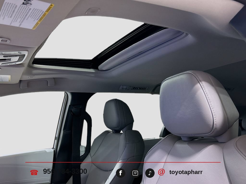 New 2026 Toyota Sienna XLE FWD image 22