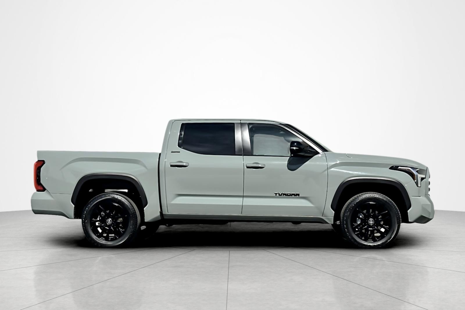 Certified 2025 Toyota Tundra Limited AWD/4WD image 6