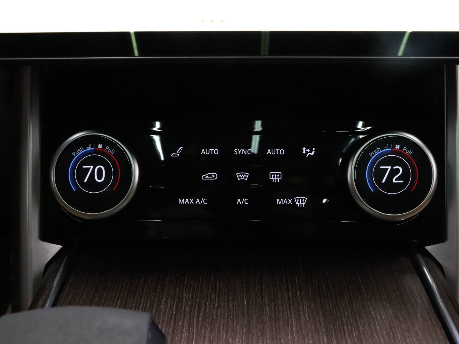 Used 2023 Land Rover Range Rover SE image 42