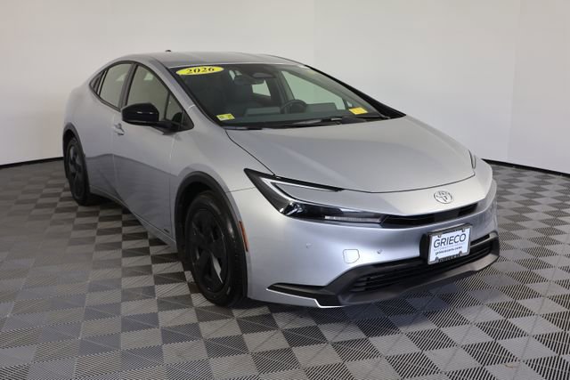 Used 2026 Toyota Prius LE AWD/4WD image 1