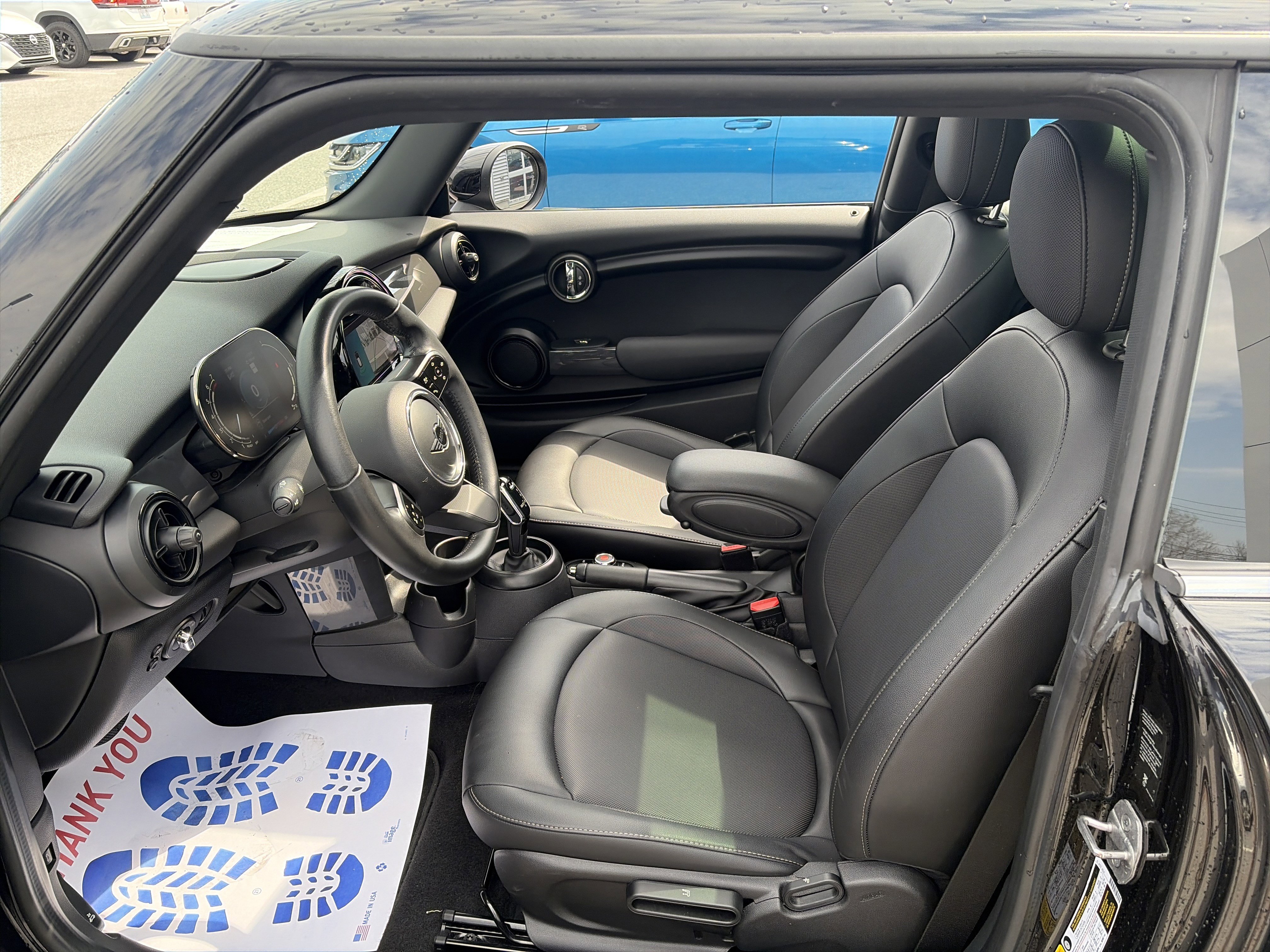 Used 2022 MINI Cooper 2-Door Hardtop image 17