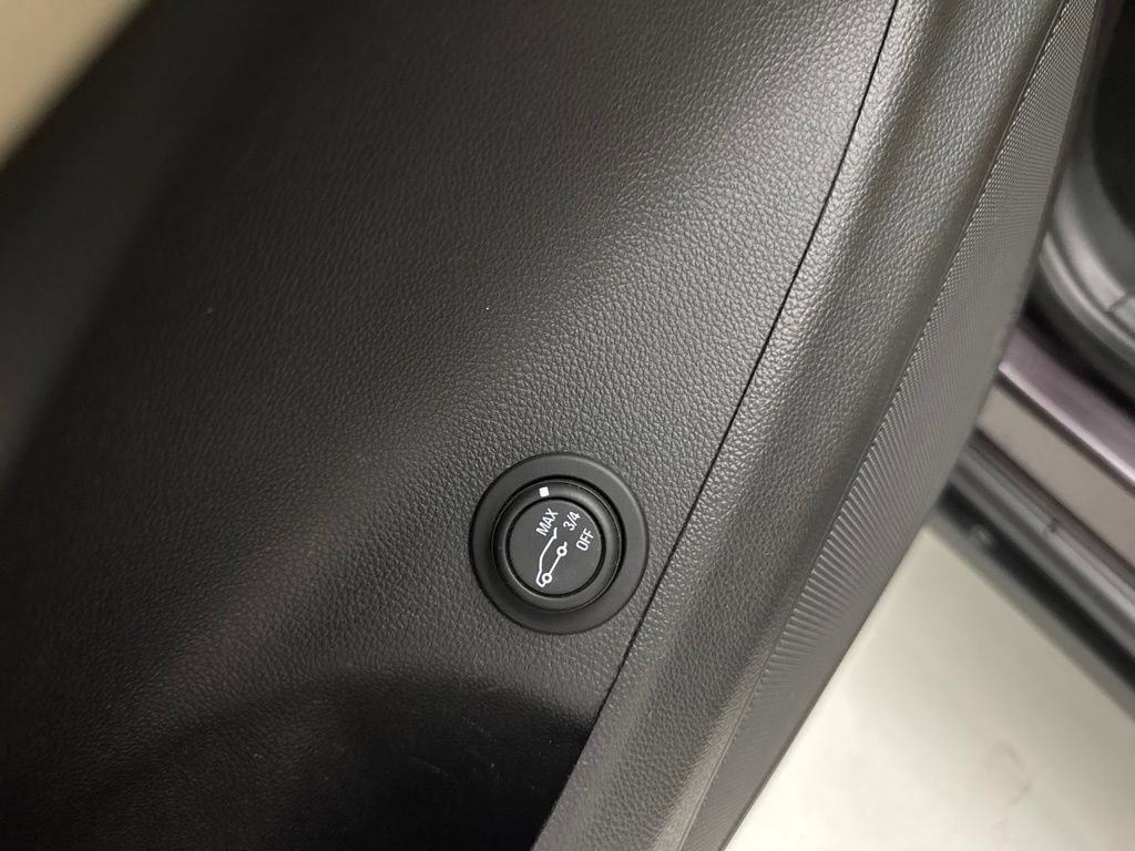 Used 2017 Buick Envision Essence AWD/4WD image 23