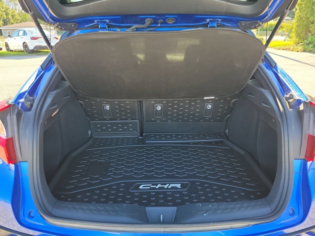 Used 2020 Toyota C-HR Limited FWD image 7