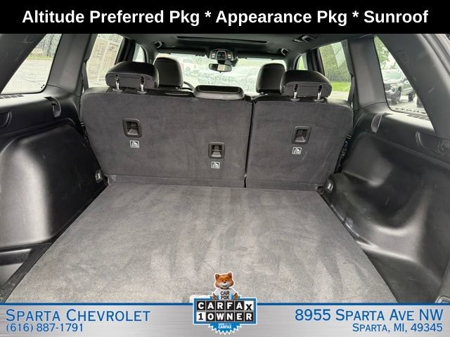 Used 2024 Jeep Grand Cherokee Altitude AWD/4WD image 9