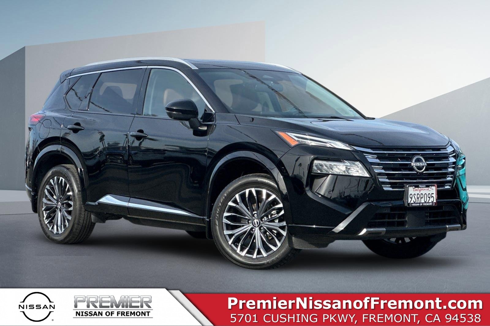 Certified 2024 Nissan Rogue Platinum w/ Platinum Premium Package image 1