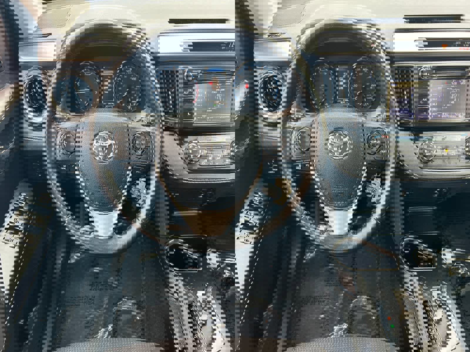 Used 2017 Toyota RAV4 XLE w/ Carpet Mat Package image 15