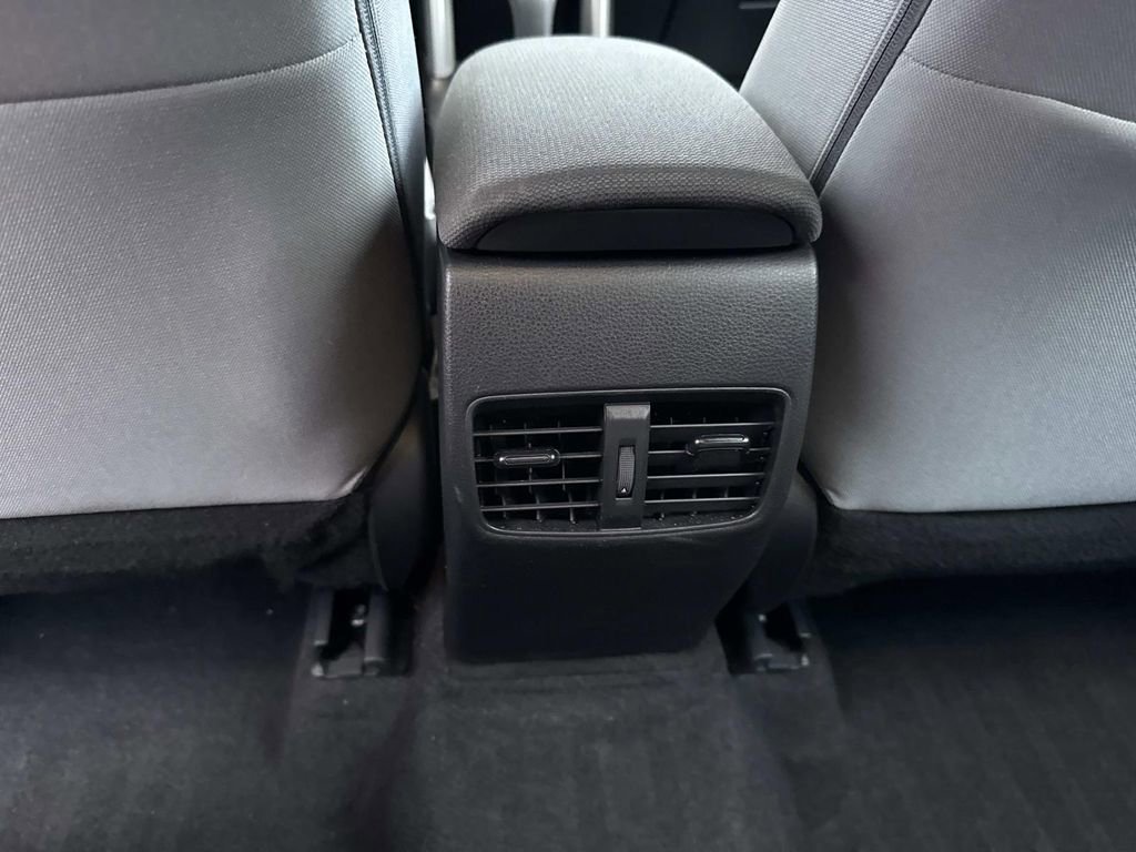 Used 2025 Toyota Corolla Cross AWD Hybrid image 21