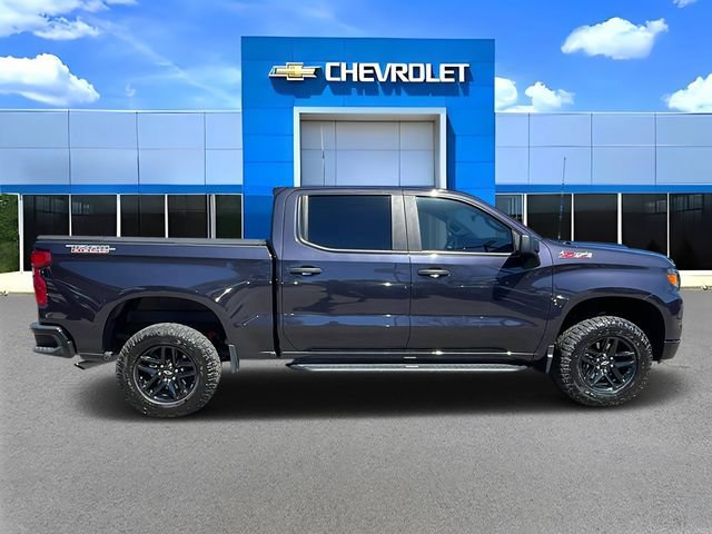 Used 2023 Chevrolet Silverado 1500 Custom Trail Boss w/ LPO, Dark Essentials Package AWD/4WD image 2