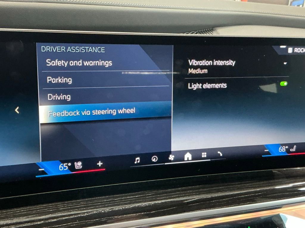 Used 2026 BMW 740i xDrive image 84