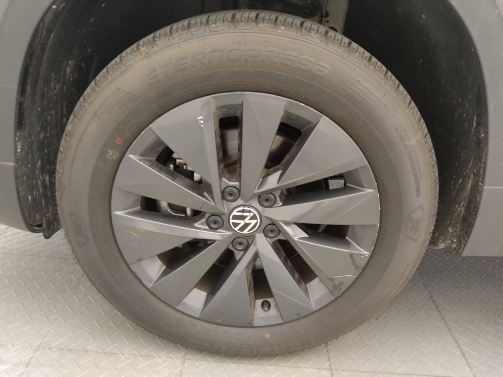 Used 2024 Volkswagen Taos S FWD image 31