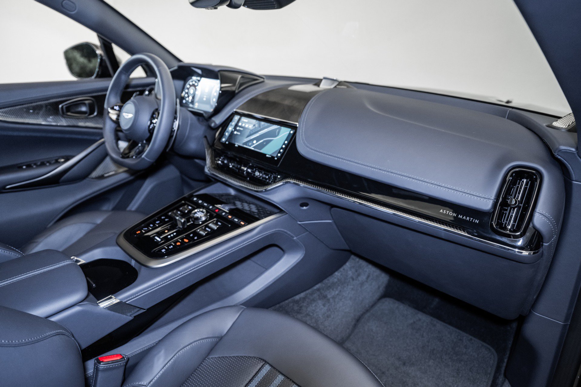 New 2025 Aston Martin DBX 707 AWD/4WD image 21