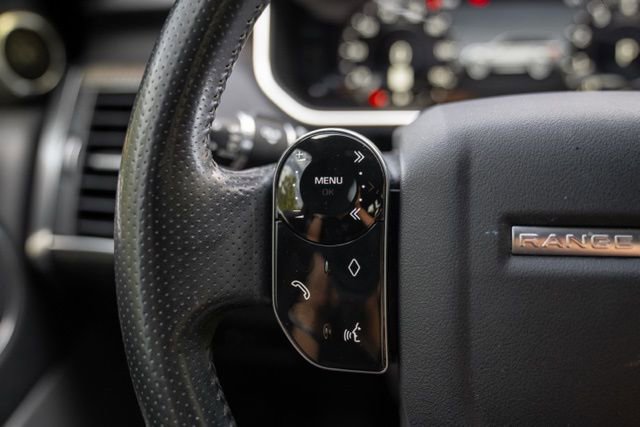 Used 2019 Land Rover Range Rover Sport SE image 30