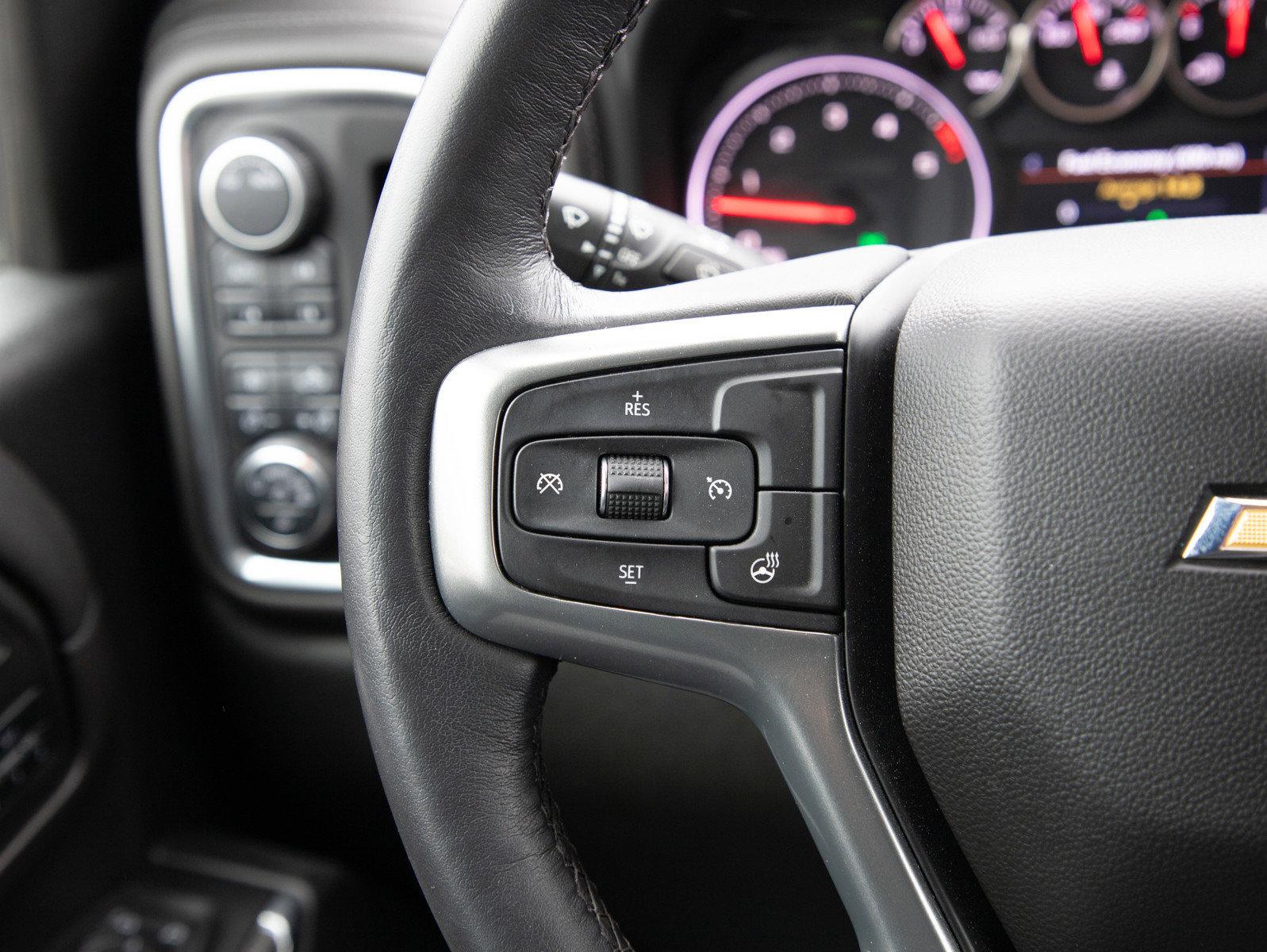 Used 2022 Chevrolet Silverado 2500 LTZ w/ Gooseneck/5TH Wheel Package image 27