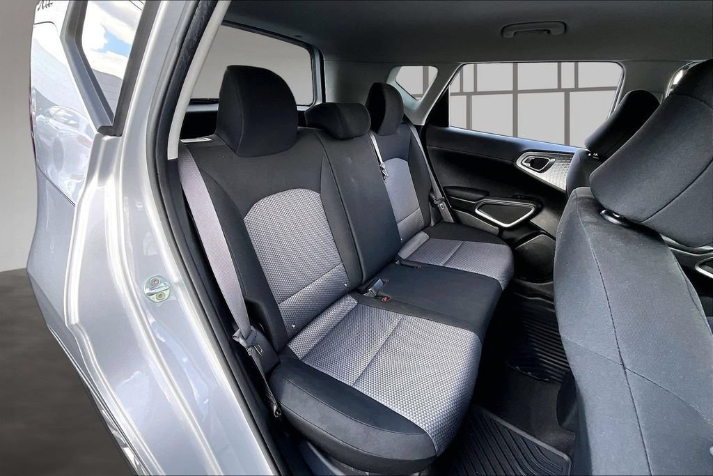 Used 2021 Kia Soul LX FWD image 27