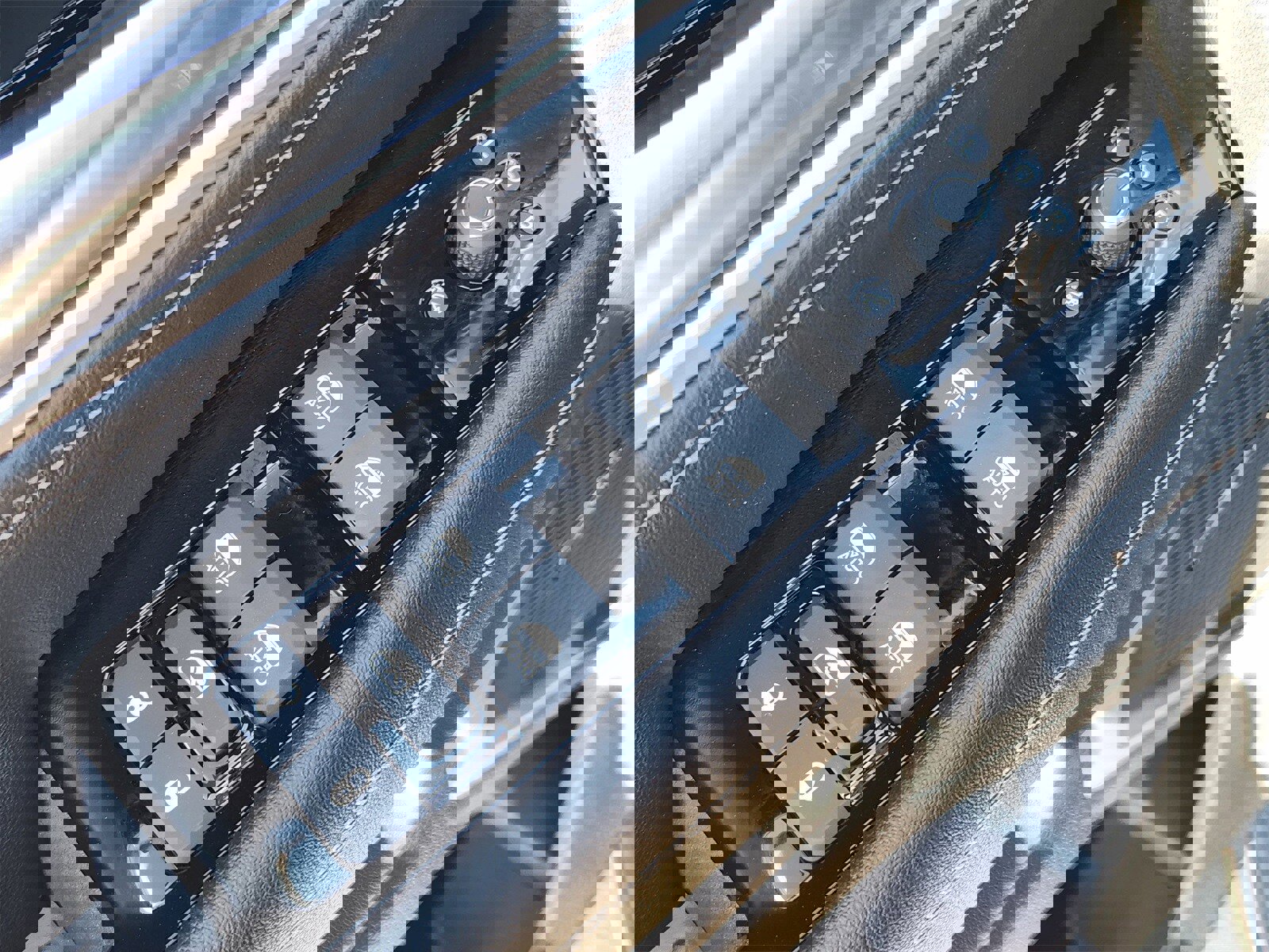 Used 2025 Jeep Wagoneer Series II image 31