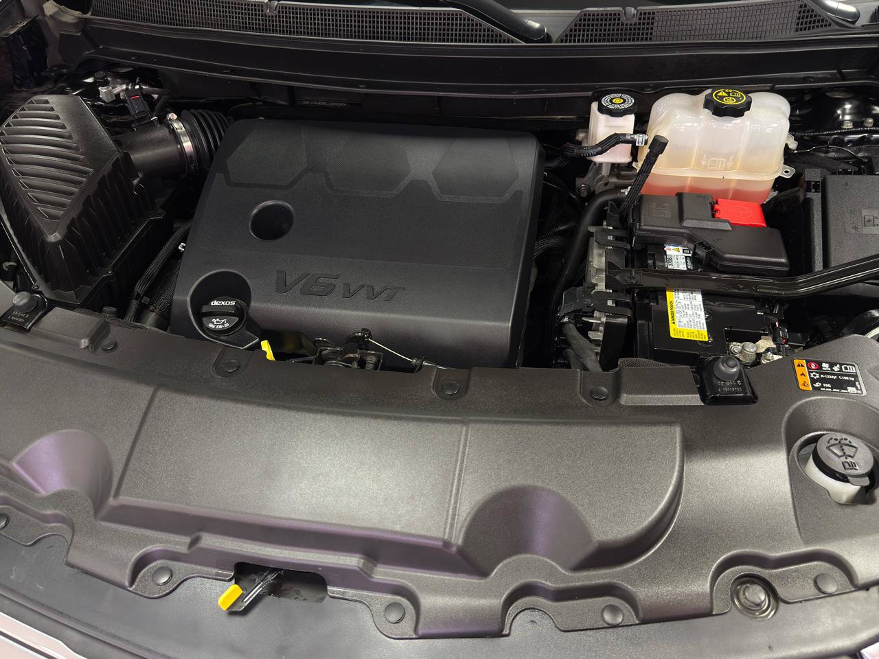 Used 2022 Chevrolet Traverse LT w/ LPO, Floor Liner Package AWD/4WD image 36