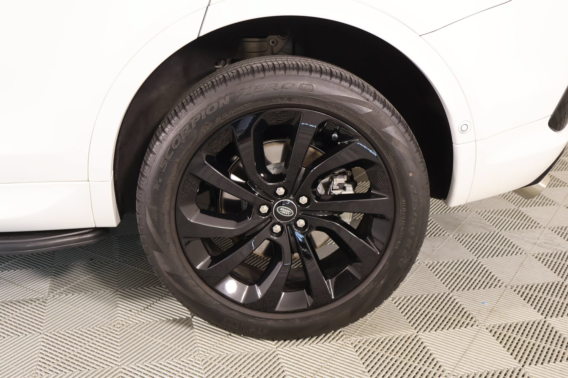 Used 2021 Land Rover Discovery Sport SE R-Dynamic AWD/4WD image 19
