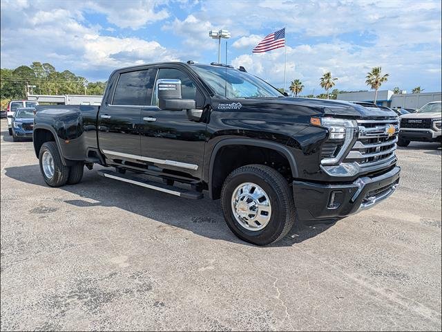 New 2026 Chevrolet Silverado 3500 High Country w/ Technology Package AWD/4WD image 2