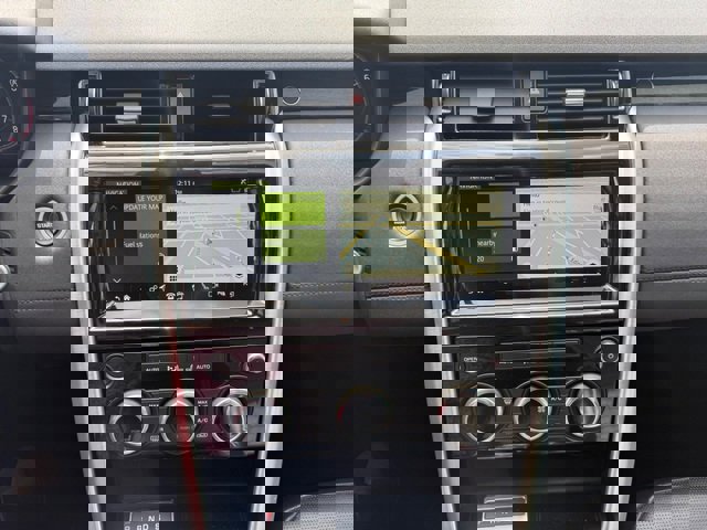 Used 2019 Land Rover Discovery HSE image 22