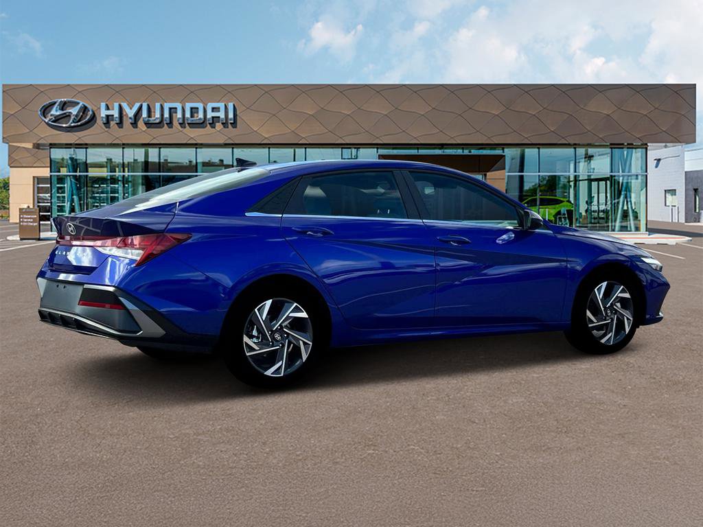 New 2025 Hyundai Elantra SEL image 8