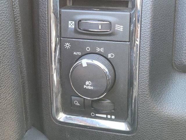 Used 2013 RAM 1500 Laramie w/ Convenience Group image 12