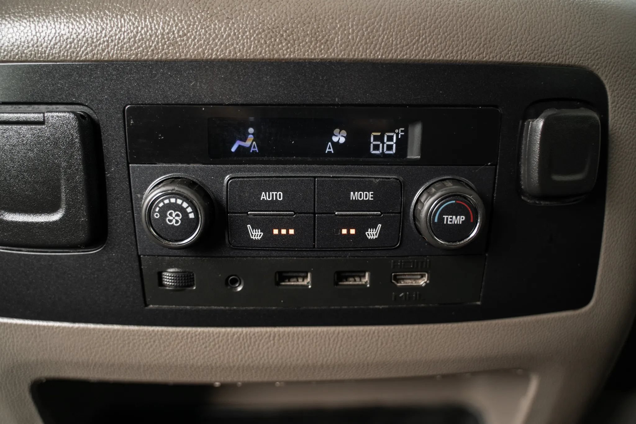 Used 2018 Chevrolet Tahoe LT AWD/4WD image 10
