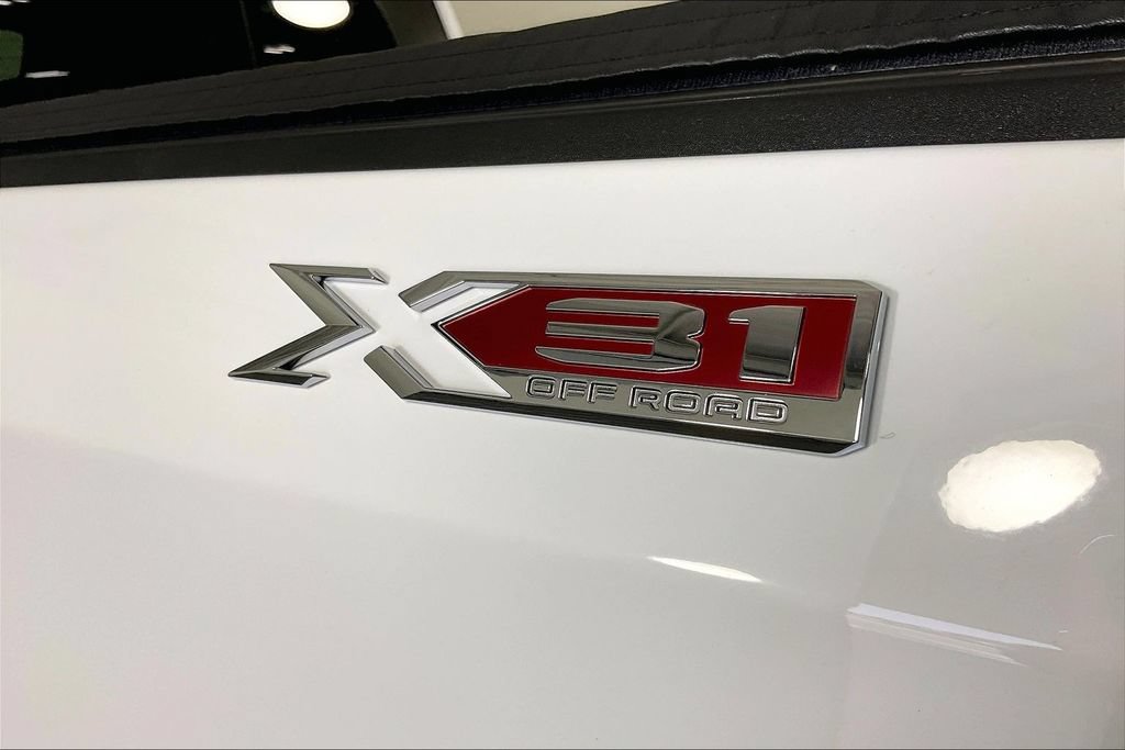 Used 2021 GMC Sierra 1500 SLT AWD/4WD image 39