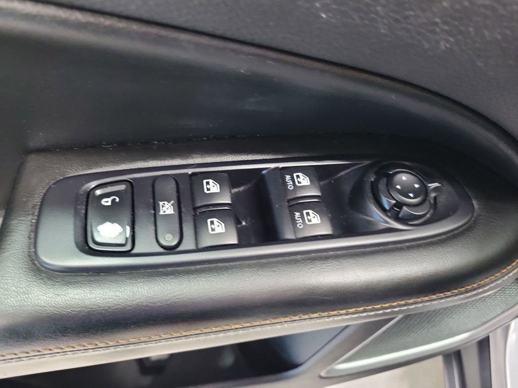 Used 2018 Jeep Compass Sport FWD image 28