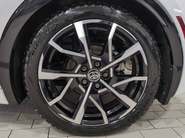 Used 2024 Toyota Prius Prime Premium image 18