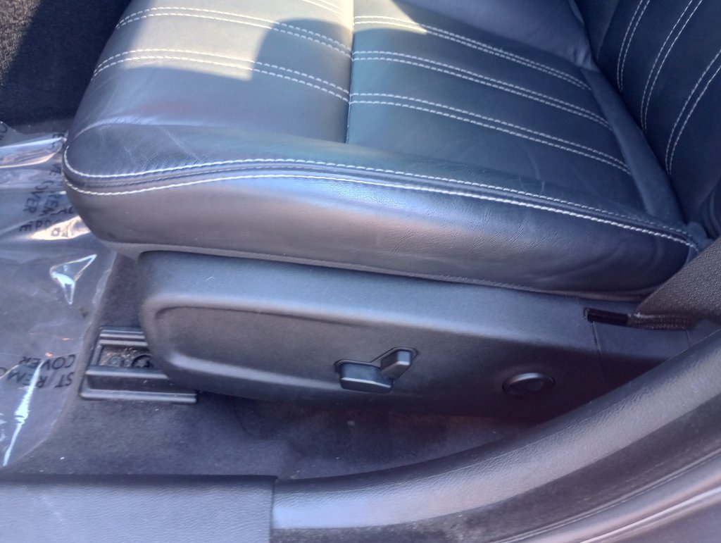 Used 2018 Chrysler 300 S w/ 300S Premium Group RWD image 22