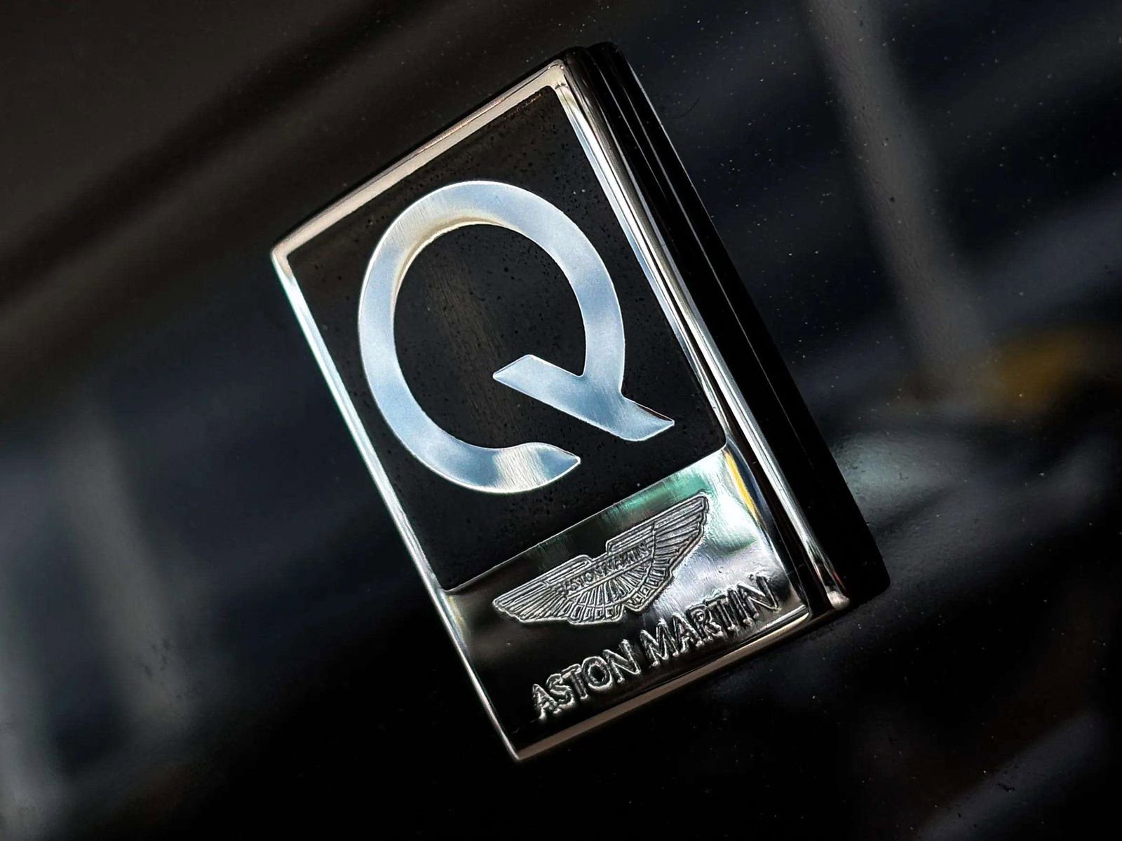 Used 2024 Aston Martin DBX image 9