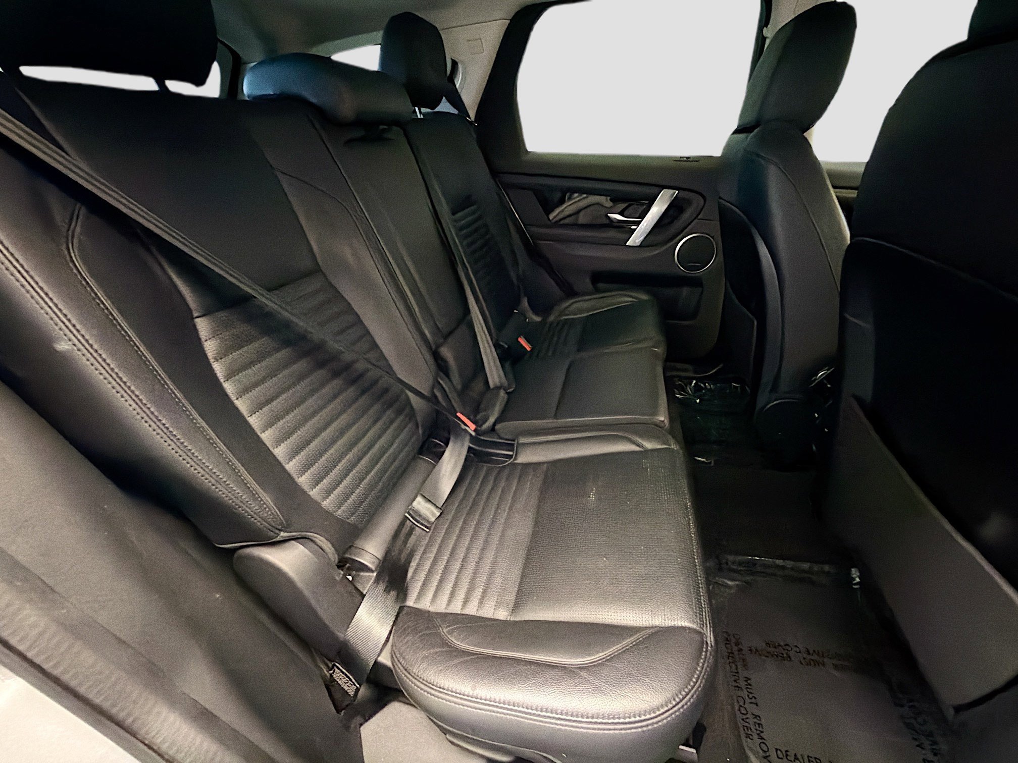 Used 2020 Land Rover Discovery Sport SE image 14