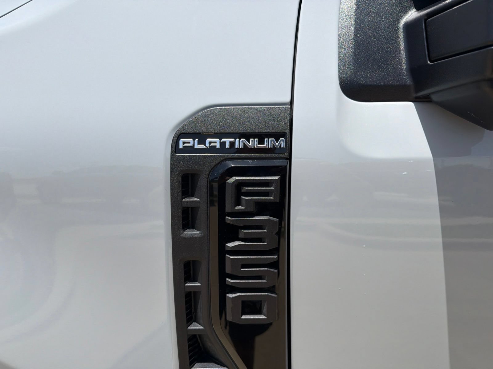 Certified 2026 Ford F350 Platinum AWD/4WD image 13