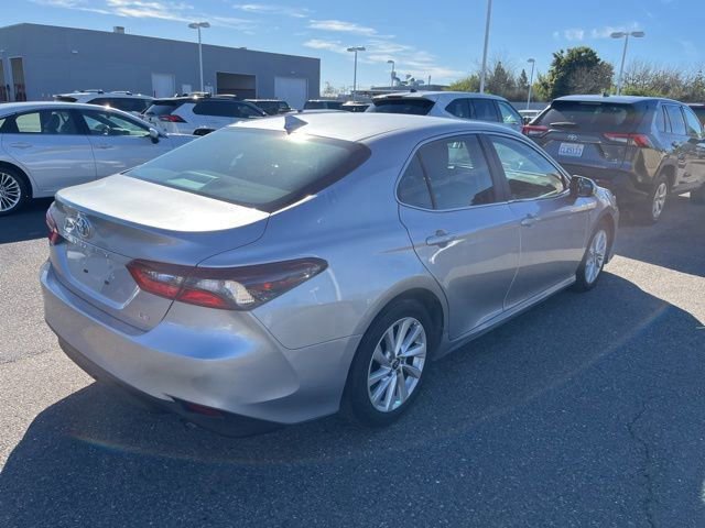 Used 2024 Toyota Camry LE image 5