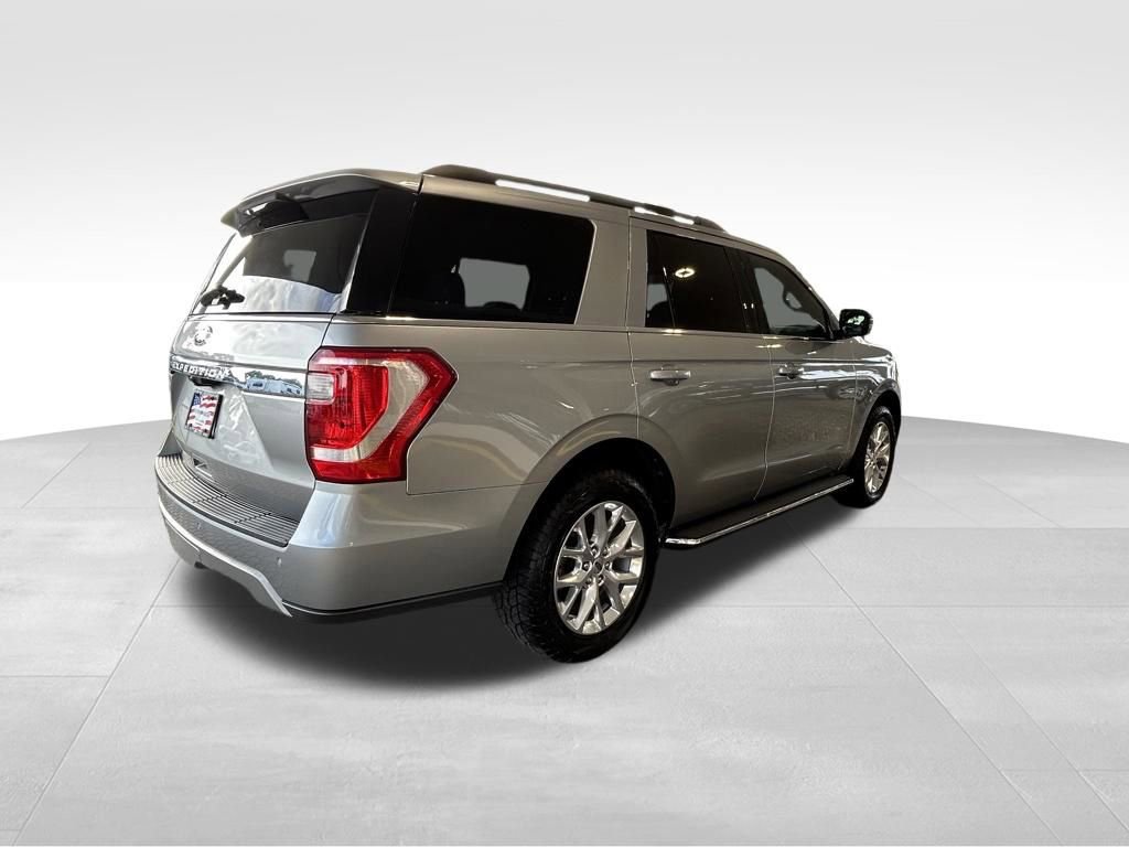 Used 2020 Ford Expedition XLT w/ Equipment Group 202A RWD image 4