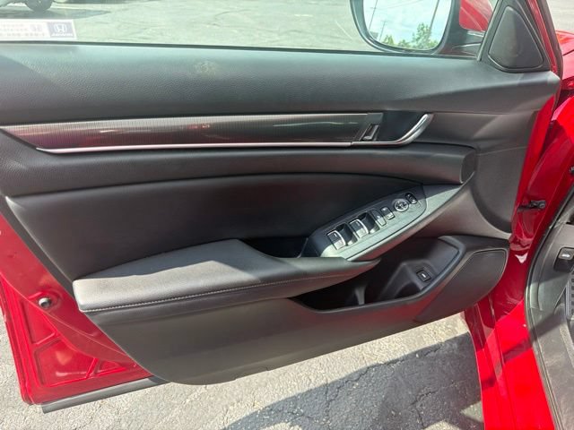 Used 2019 Honda Accord Sport image 10