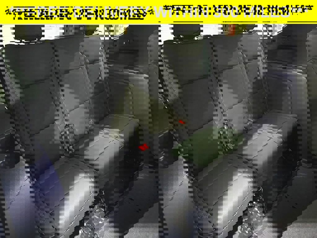 New 2025 GMC Yukon XL Denali w/ Sun & Power Step Package image 13