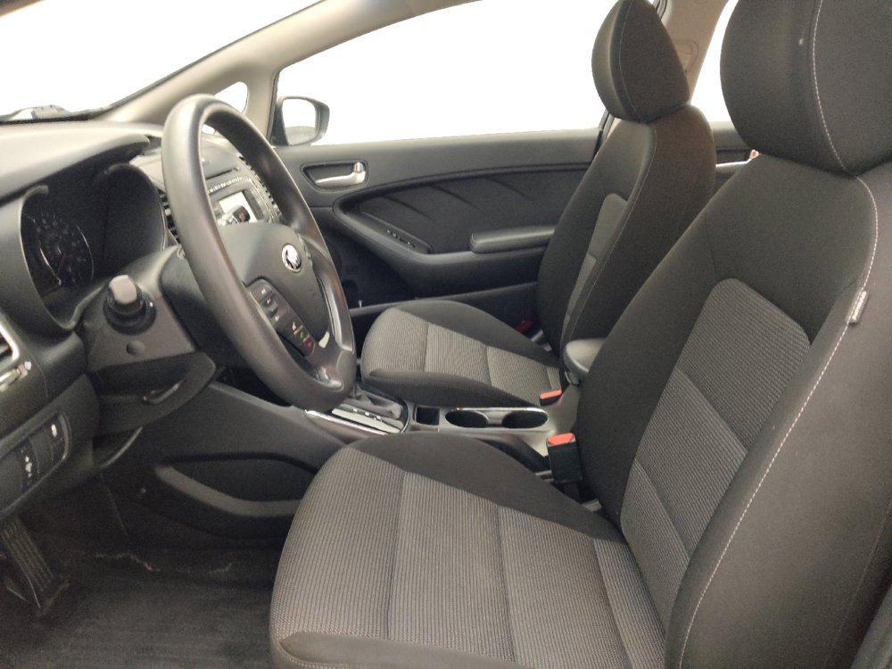 Used 2017 Kia Forte LX FWD image 17
