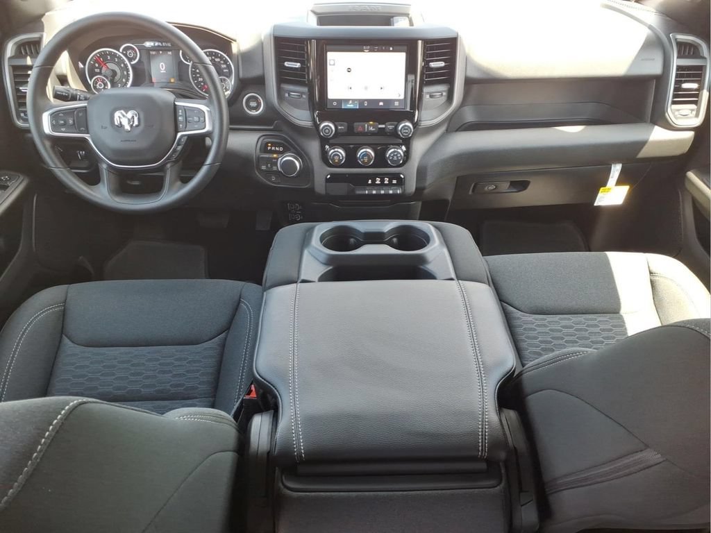 New 2026 RAM 1500 Express AWD/4WD image 12