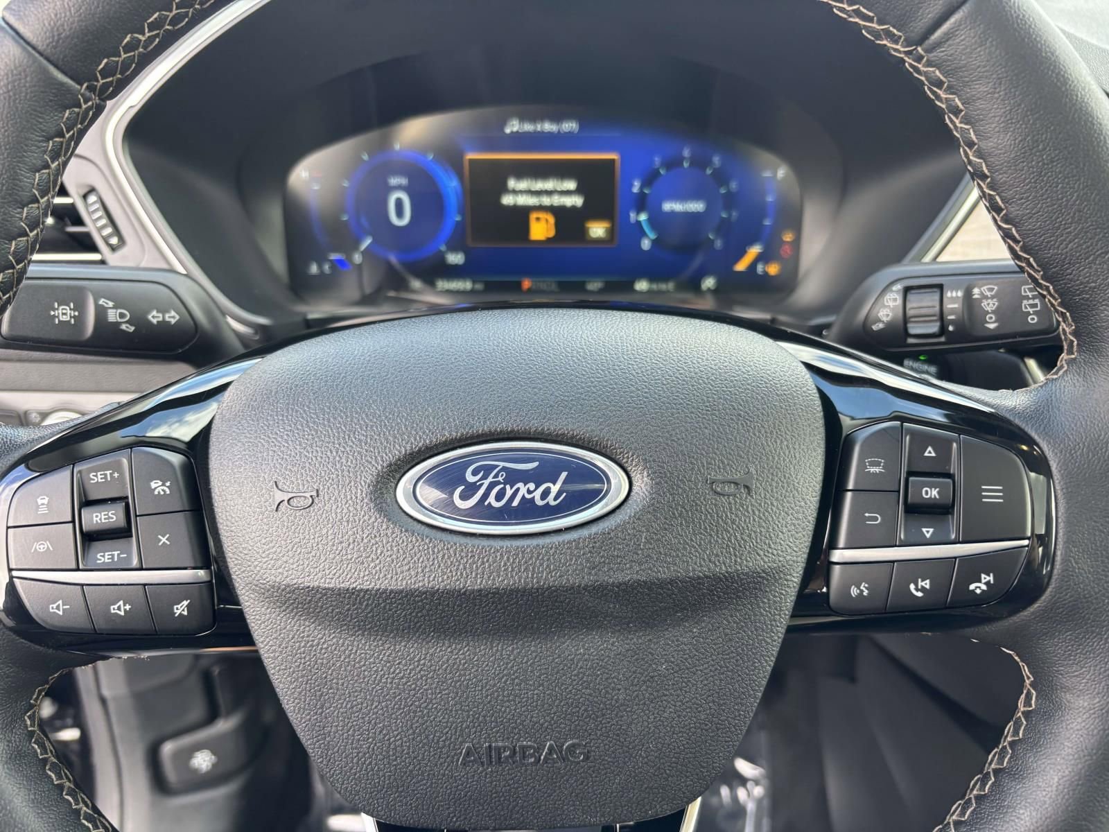 Used 2022 Ford Escape Titanium w/ Titanium Elite Package image 19