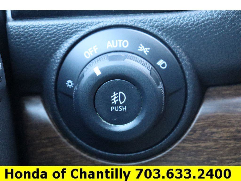 Used 2023 Nissan Titan Platinum Reserve w/ Moonroof Package image 14